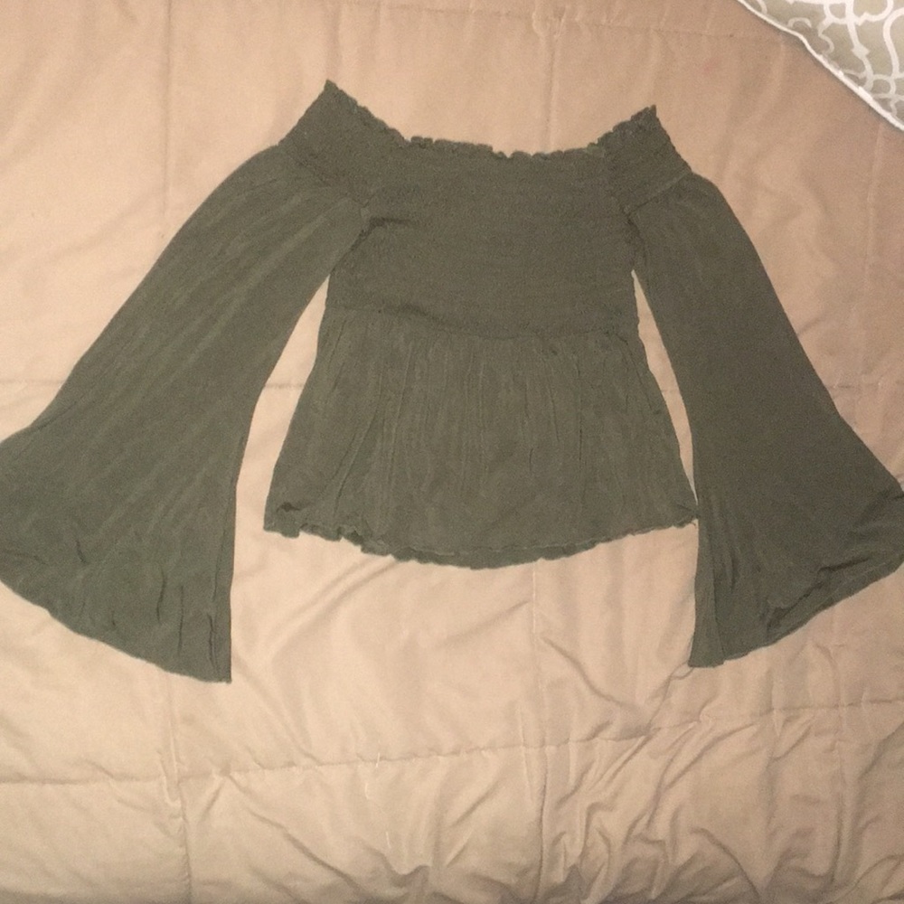 American Eagle off the shoulder top